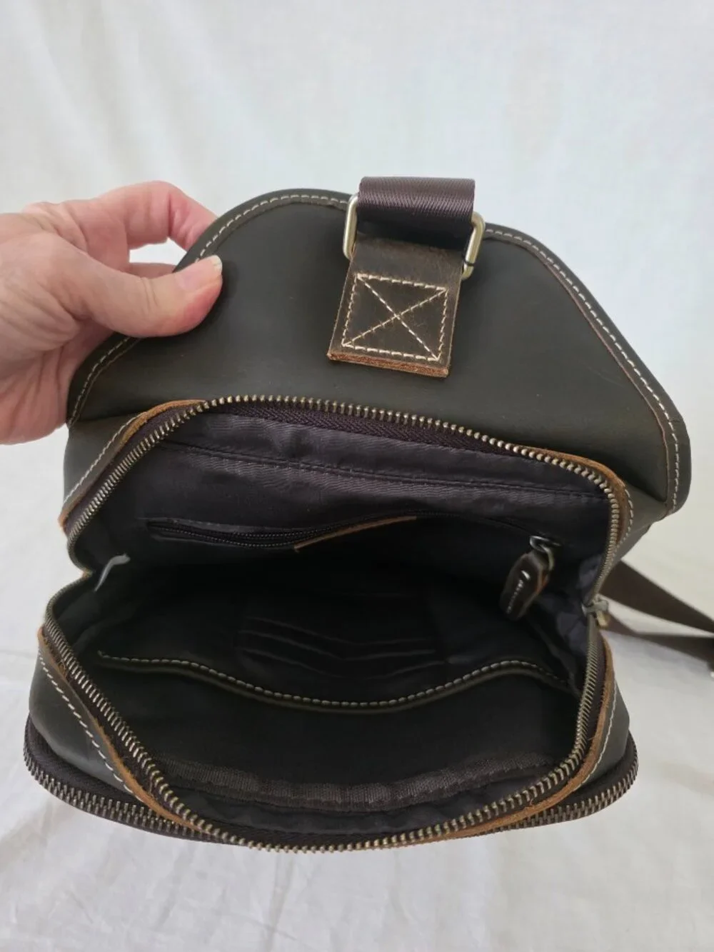 NWT! Lannsyne Full Grain Leather Shoulder Crossbody Bag with Gold-tone Hardware